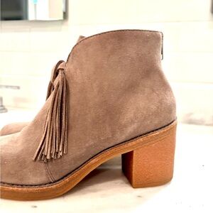 Women's UGG Suede Fringe Ankle Boots - Tan